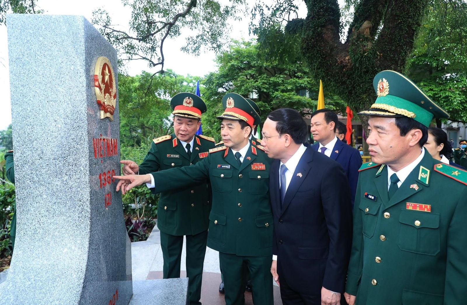 Công tác đối ngoại trong đấu tranh phòng ngừa các hoạt động lợi dụng quan hệ dân tộc xuyên biên giới chống phá Việt Nam hiện nay